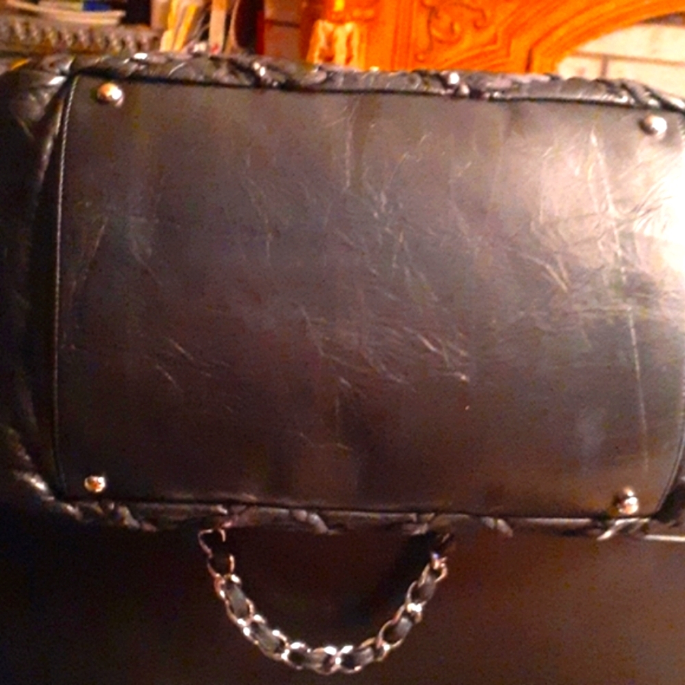 👜ONE DAY SALE AUTHENTIC Chanel authentic stitch tote - Picture 5 of 16